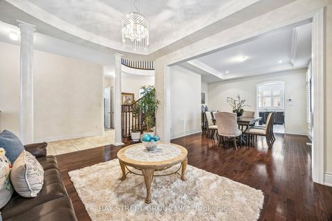 Photo 10 at 39 Harley Drive, Vellore Village, Vaughan