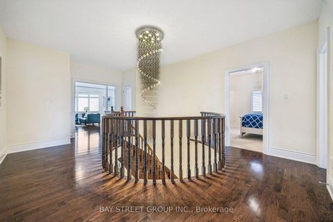 Photo 27 at 39 Harley Drive, Vellore Village, Vaughan