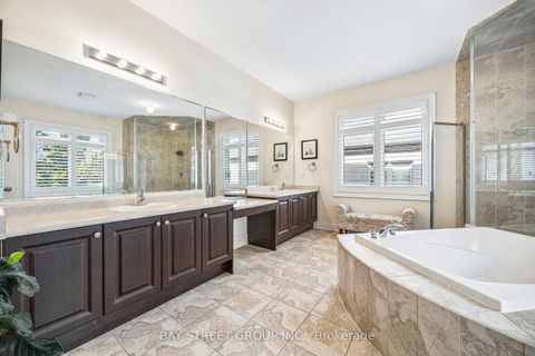 Photo 31 at 39 Harley Drive, Vellore Village, Vaughan
