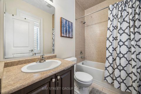 Photo 41 at 39 Harley Drive, Vellore Village, Vaughan