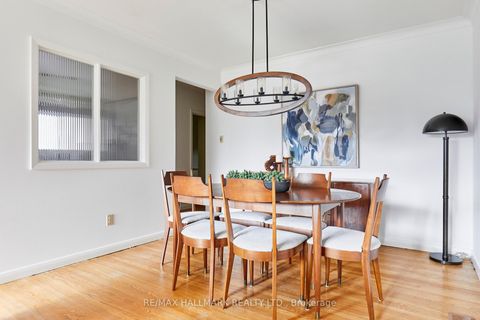 Photo 2 at 5 Mere Court, Victoria Village, Toronto