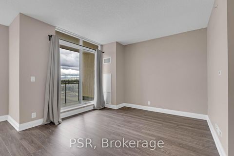 Photo 7 at 715 - 24 Woodstream Boulevard, Vaughan Grove, Vaughan