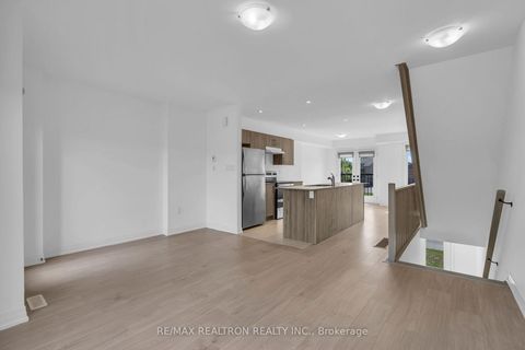 Photo 7 at 59 Fairlane Avenue, Painswick South, Barrie