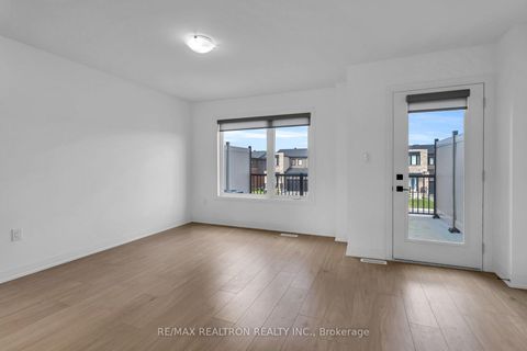 Photo 8 at 59 Fairlane Avenue, Painswick South, Barrie