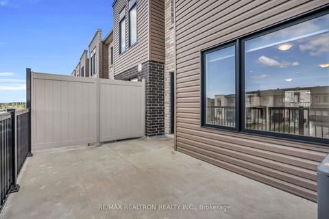Photo 11 at 59 Fairlane Avenue, Painswick South, Barrie