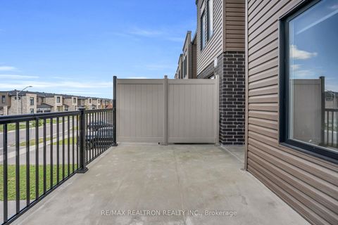 Photo 12 at 59 Fairlane Avenue, Painswick South, Barrie