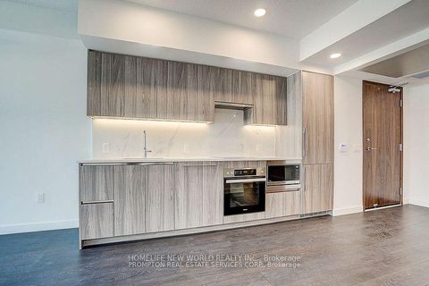 Photo 7 at 538 - 1 Concord Cityplace Way, Waterfront Communities C1, Toronto