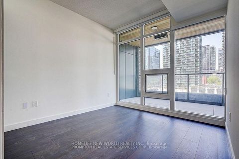 Photo 12 at 538 - 1 Concord Cityplace Way, Waterfront Communities C1, Toronto