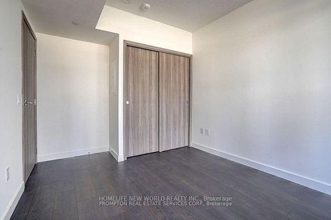 Photo 13 at 538 - 1 Concord Cityplace Way, Waterfront Communities C1, Toronto