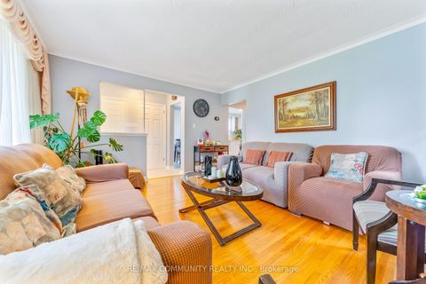 Photo 10 at 764 Brimley Road, Bendale, Toronto
