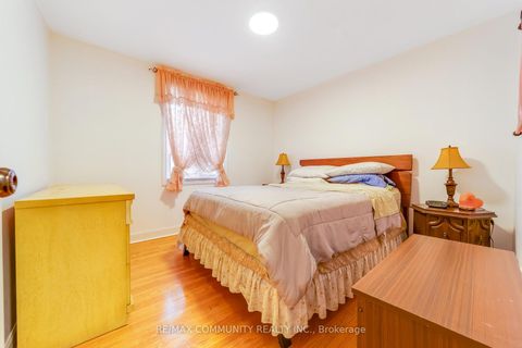 Photo 17 at 764 Brimley Road, Bendale, Toronto