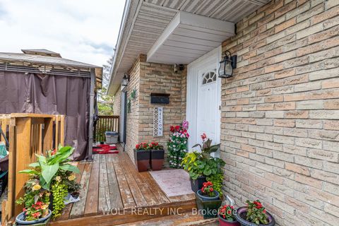 Photo 4 at 114 John Tabor Trail, Malvern, Toronto