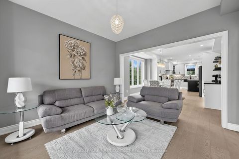 Photo 5 at 36 Regalia Way, Shore, Barrie