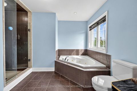 Photo 24 at 36 Regalia Way, Shore, Barrie