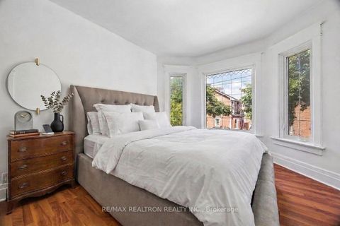 Photo 11 at 7 Sykes Avenue, Weston, Toronto
