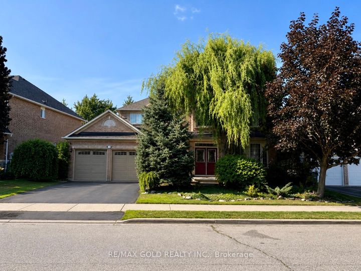 Photo 3 at 40 Maldives Crescent, Vales of Castlemore, Brampton