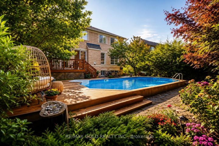 Photo 38 at 40 Maldives Crescent, Vales of Castlemore, Brampton
