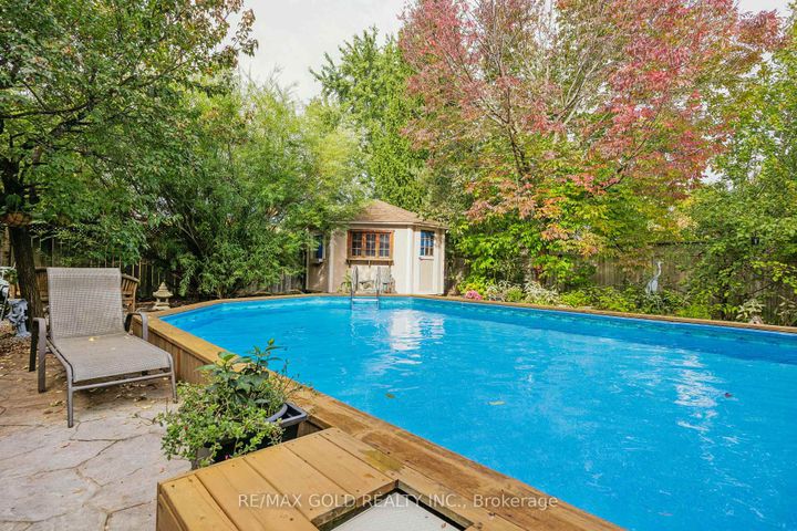 Photo 39 at 40 Maldives Crescent, Vales of Castlemore, Brampton