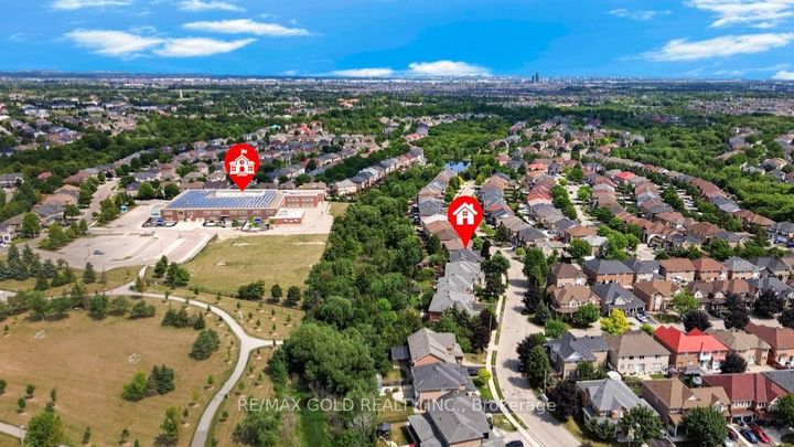 Photo 46 at 40 Maldives Crescent, Vales of Castlemore, Brampton