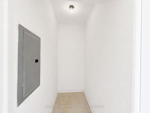 Photo 6 at 917 - 2460 Eglinton Avenue E, Eglinton East, Toronto