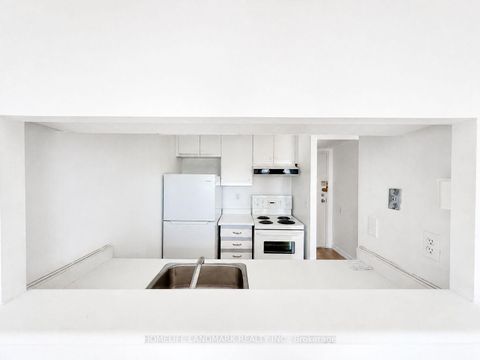 Photo 11 at 917 - 2460 Eglinton Avenue E, Eglinton East, Toronto