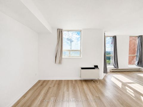 Photo 15 at 917 - 2460 Eglinton Avenue E, Eglinton East, Toronto