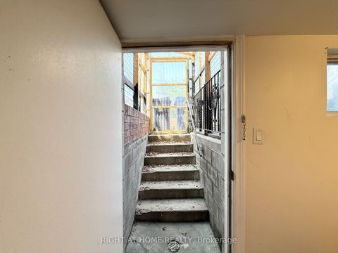 Photo 26 at 665 Ossington Avenue, Little Italy, Toronto