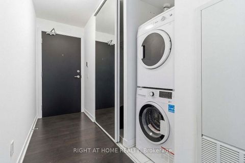 Photo 4 at 4606 - 87 Peter Street, Waterfront Communities C1, Toronto