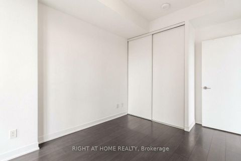 Photo 12 at 4606 - 87 Peter Street, Waterfront Communities C1, Toronto