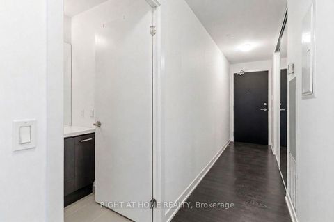 Photo 13 at 4606 - 87 Peter Street, Waterfront Communities C1, Toronto