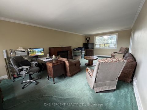 Photo 4 at 112 Yore Road, Greenbrook, Toronto