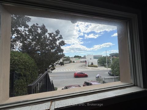 Photo 6 at 112 Yore Road, Greenbrook, Toronto
