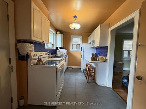 Photo 7 at 112 Yore Road, Greenbrook, Toronto