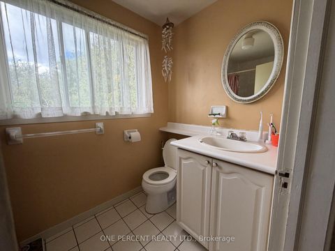 Photo 10 at 112 Yore Road, Greenbrook, Toronto
