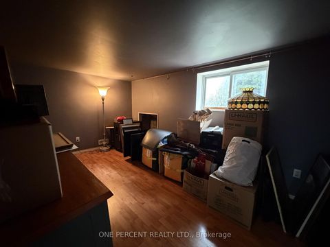 Photo 13 at 112 Yore Road, Greenbrook, Toronto