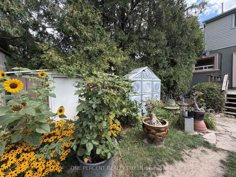Photo 17 at 112 Yore Road, Greenbrook, Toronto