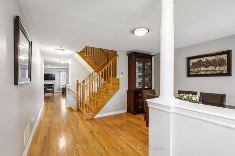 Photo 2 at 39 STOYELL Drive, Jefferson, Richmond Hill