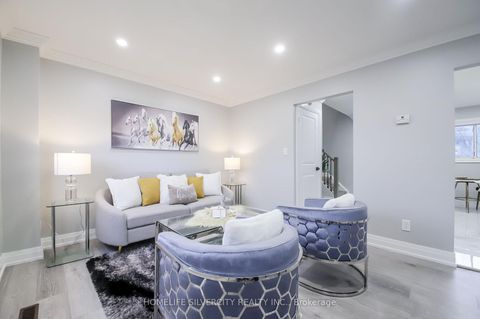 Photo 9 at 4 - 50 Silverbell Grove, Malvern, Toronto