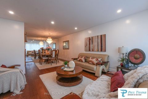 Photo 2 at 60 Seneca Hill Drive, Don Valley Village, Toronto