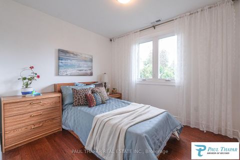 Photo 14 at 60 Seneca Hill Drive, Don Valley Village, Toronto