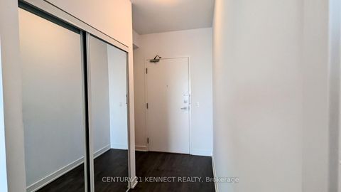 Photo 5 at Lph11 - 75 Oneida Crescent, Doncrest, Richmond Hill