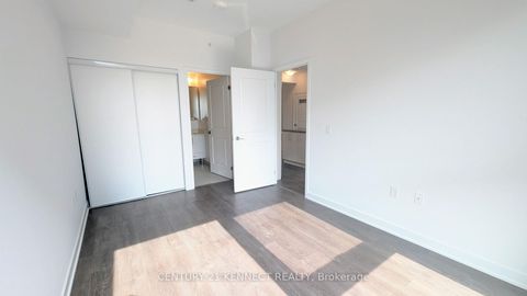 Photo 15 at Lph11 - 75 Oneida Crescent, Doncrest, Richmond Hill