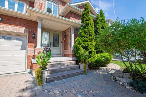 Photo 2 at 28 Sail Crescent, Vellore Village, Vaughan