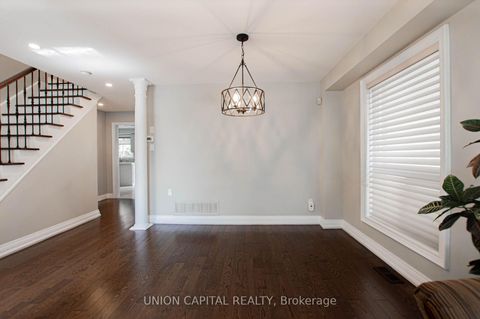 Photo 9 at 28 Sail Crescent, Vellore Village, Vaughan