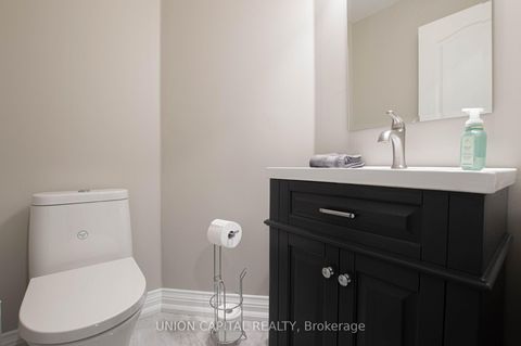 Photo 19 at 28 Sail Crescent, Vellore Village, Vaughan