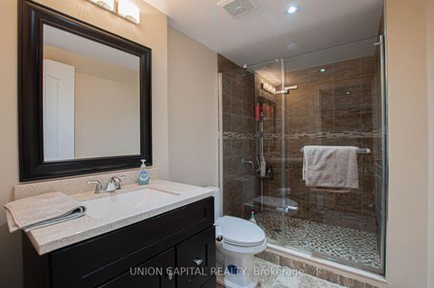 Photo 22 at 28 Sail Crescent, Vellore Village, Vaughan