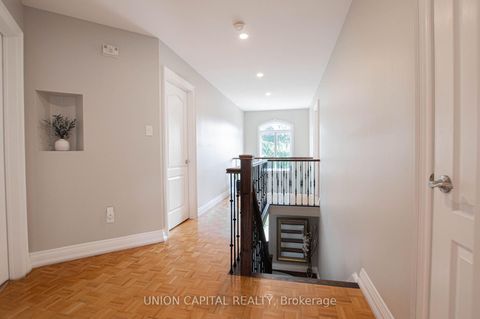 Photo 24 at 28 Sail Crescent, Vellore Village, Vaughan