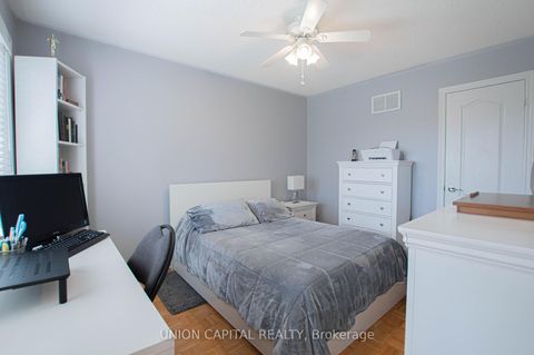 Photo 26 at 28 Sail Crescent, Vellore Village, Vaughan