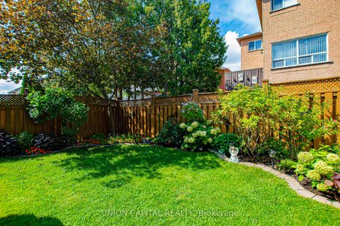 Photo 37 at 28 Sail Crescent, Vellore Village, Vaughan