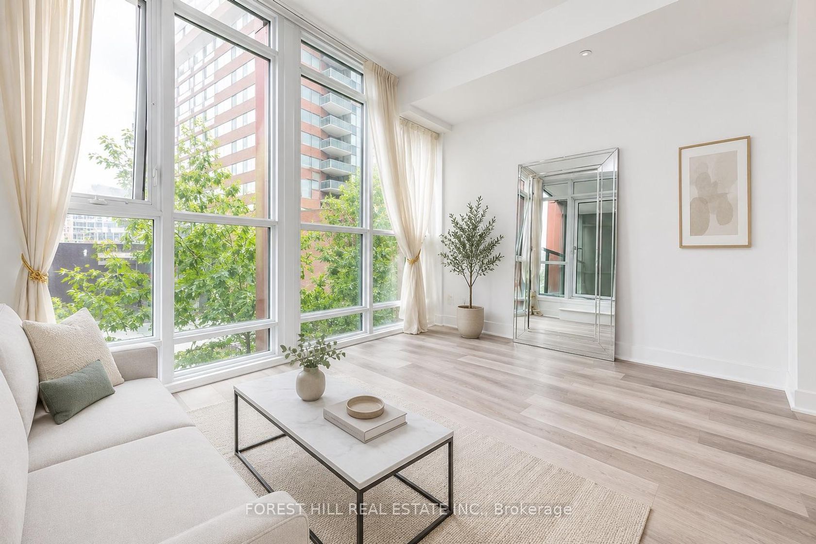 306 - 32 Davenport Road, Annex, Toronto 